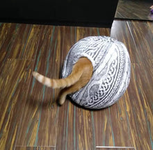Load image into Gallery viewer, Covered Spherical Cat Bed