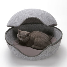 Load image into Gallery viewer, Covered Egg-Type Cat Bed